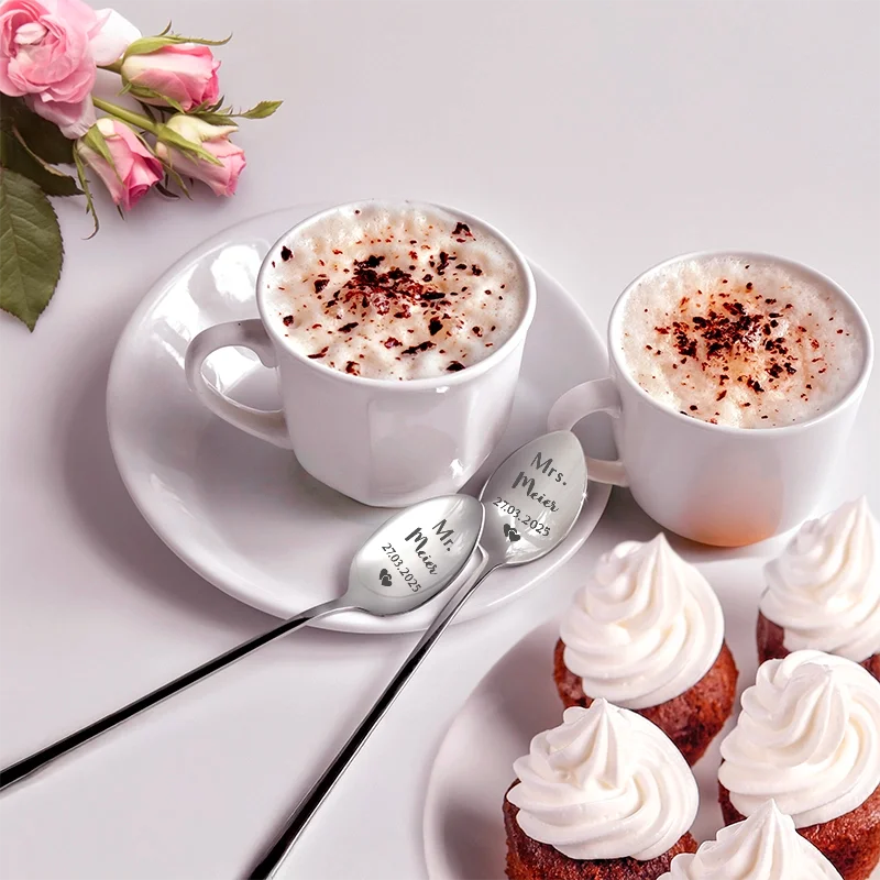Dessertlöffel mit Gravur zur Hochzeit - 2er‑Set Kaffeelöffel Personalisiert als Geschenke - Mr & Mrs | Edelstahl - Hochzeitsgeschenk für Brautpaare