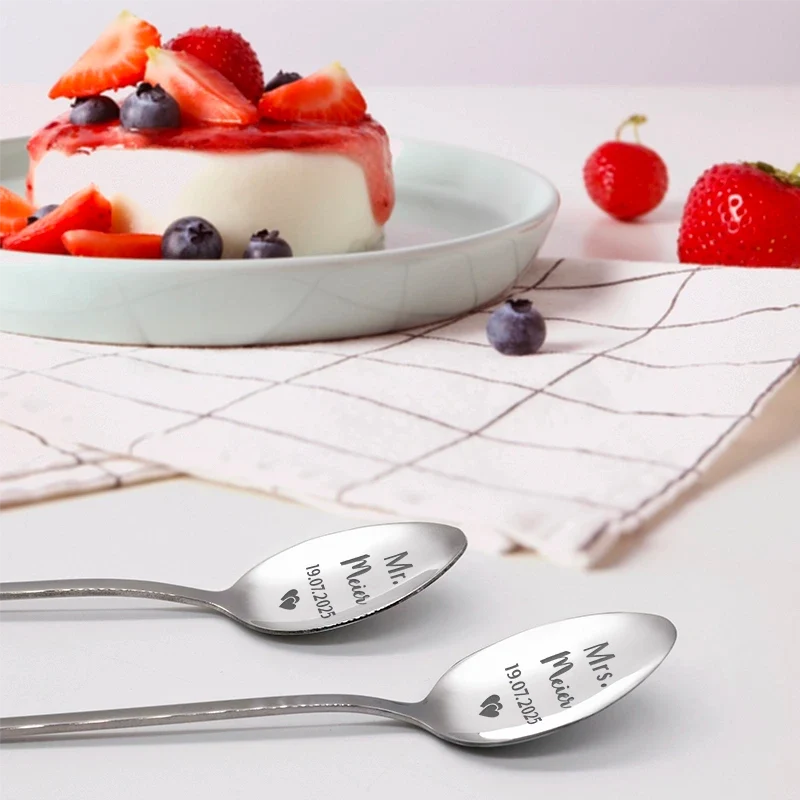 Dessertlöffel mit Gravur zur Hochzeit - 2er‑Set Kaffeelöffel Personalisiert als Geschenke - Mr & Mrs | Edelstahl - Hochzeitsgeschenk für Brautpaare