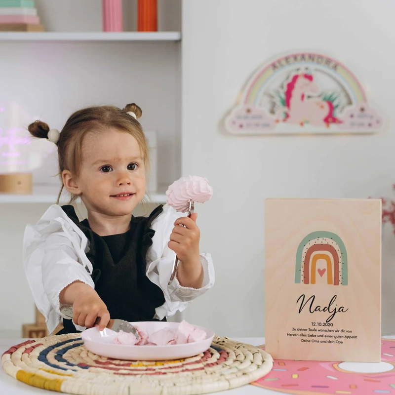 Kinderbesteck personalisiert mit Namen - Besteckset Regenbogen Motiv | Taufgeschenk für Kinder - Geschenk zur Taufe für Jungs & Mädchen, natur Kiste