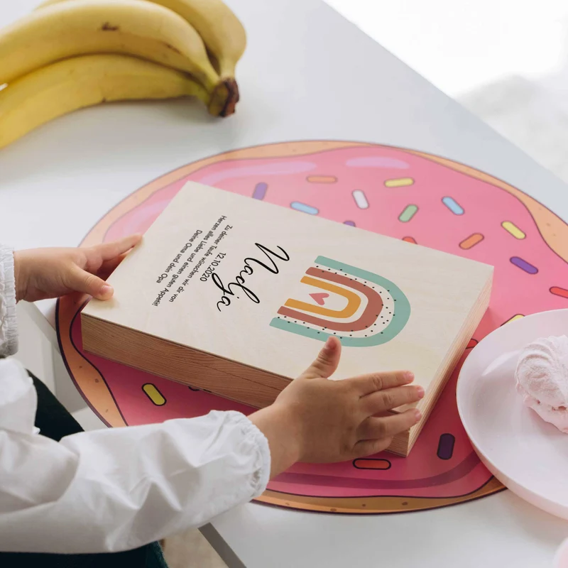 Kinderbesteck personalisiert mit Namen - Besteckset Regenbogen Motiv | Taufgeschenk für Kinder - Geschenk zur Taufe für Jungs & Mädchen, natur Kiste