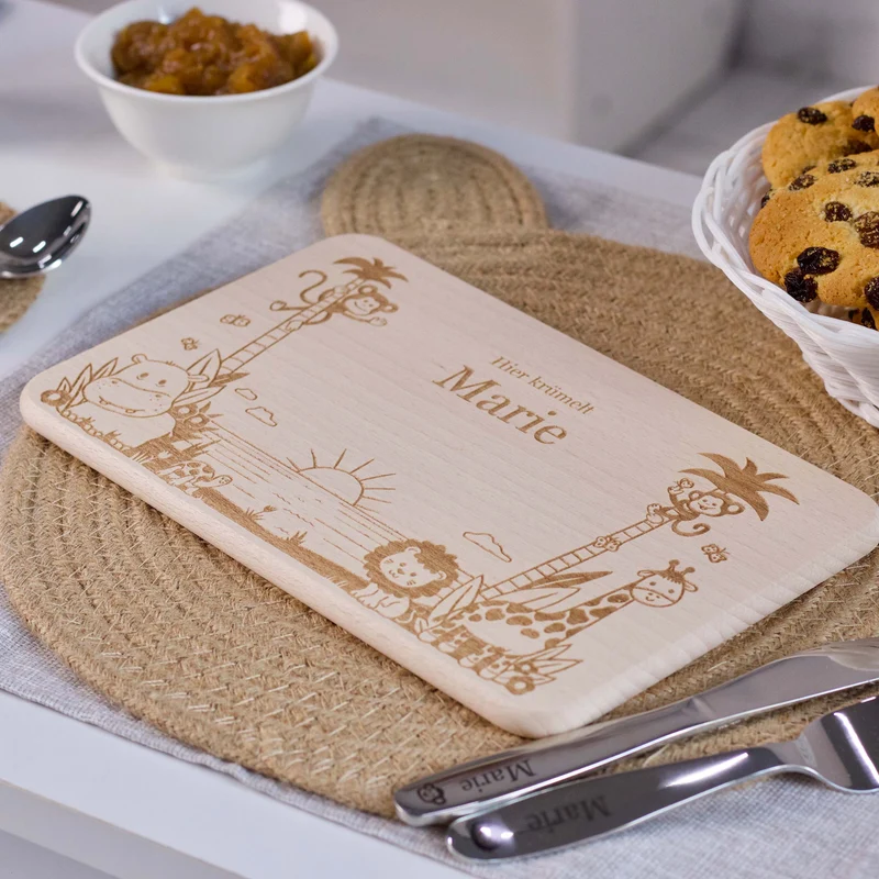 Frühstücksbrettchen für Kinder mit Gravur - Personalisiert mit Namen - Dschungel | Holz Brettchen, Natur, FSC® - Geschenk zum Geburtstag & Namenstag