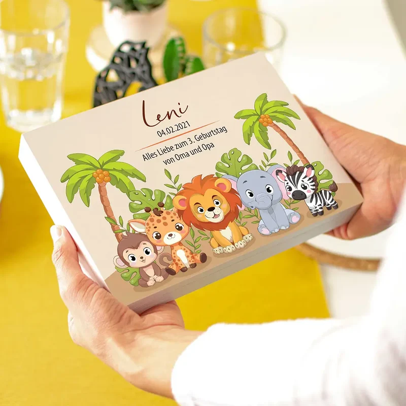 Kinderbesteck personalisiert mit Namen - Besteckset Safari Motiv | Taufgeschenk für Kinder - Geschenk zur Taufe für Jungs & Mädchen, natur Kiste