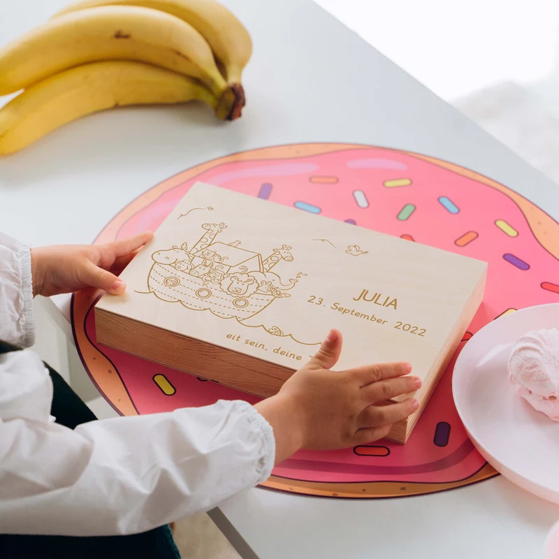 Kinderbesteck mit Namensgravur - Arche Noah Motiv - Besteck mit Namen | Taufgeschenk für Kinder - Geschenk zur Taufe für Jungs & Mädchen, natur Kiste
