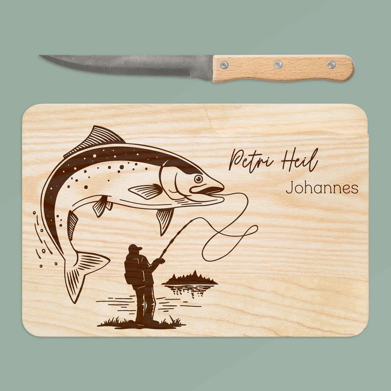 Brotzeitbrett mit Messer - Angler mit Fisch