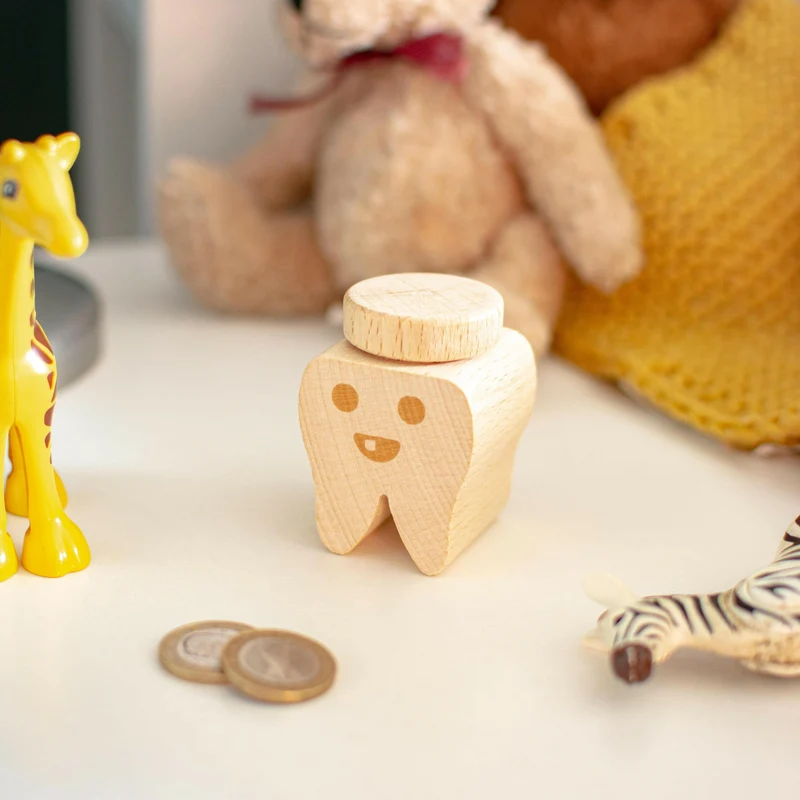 Milchzahndose in Form von Zahn mit Smiley Design - ca. 6 x 4 cm | Zahnbox als Zahnfee Geschenk für Jungen & Mädchen - Milchzahnbox & Zahndose aus Holz