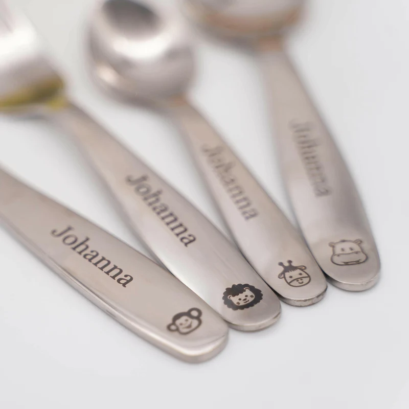 Personalisiertes 4-dinge Kinderbesteck mit Gravur - Dschungel Motiv
