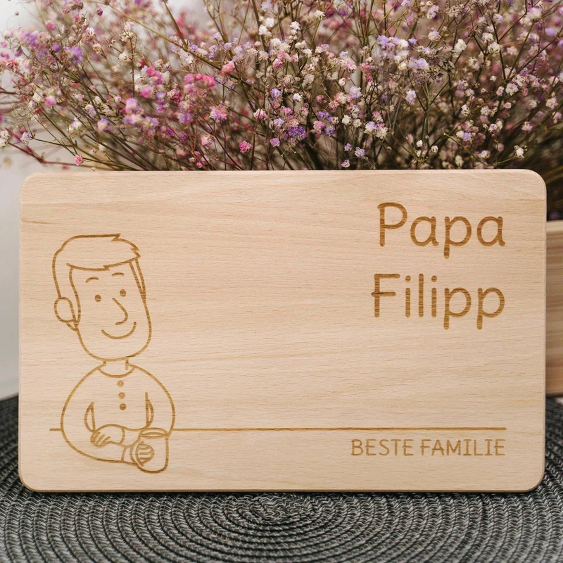 Frühstücksbrettchen mit Gravur - Personalisiert mit Namen - Papa "Unsere Familie" | Holz, Natur, FSC® - Geschenk zum Vatertag, Geburtstag & Namenstag