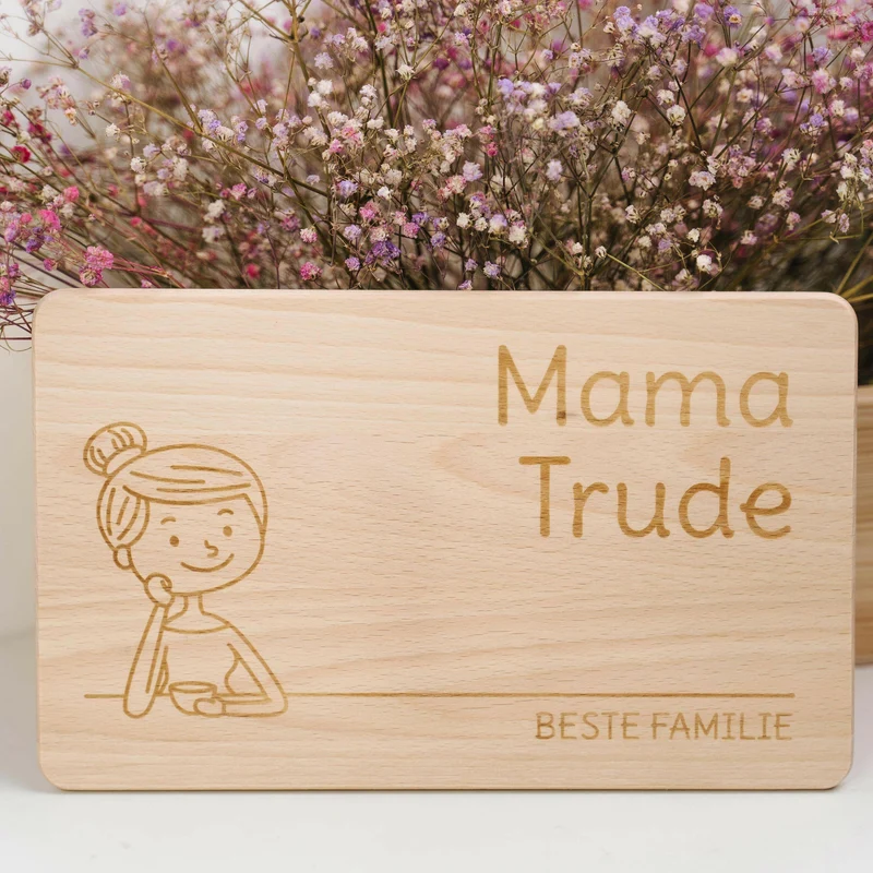 Frühstücksbrettchen mit Gravur - Personalisiert mit Namen - Mama "Unsere Familie" | Holz, Natur, FSC® - Geschenk zum Muttertag, Geburtstag, Namenstag