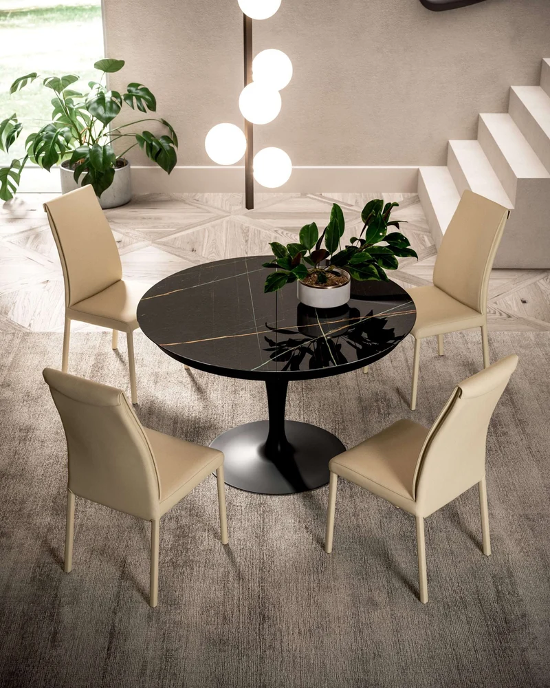 Eclipse Round Table