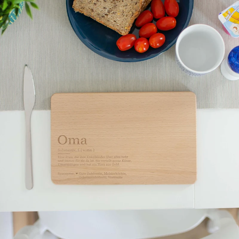 Frühstücksbrettchen aus Holz - Geschenk für Oma | Geschenk für Omi Großmuter zum Geburtstag, Namenstag & Weihnachten, ca. 24 x 15 cm