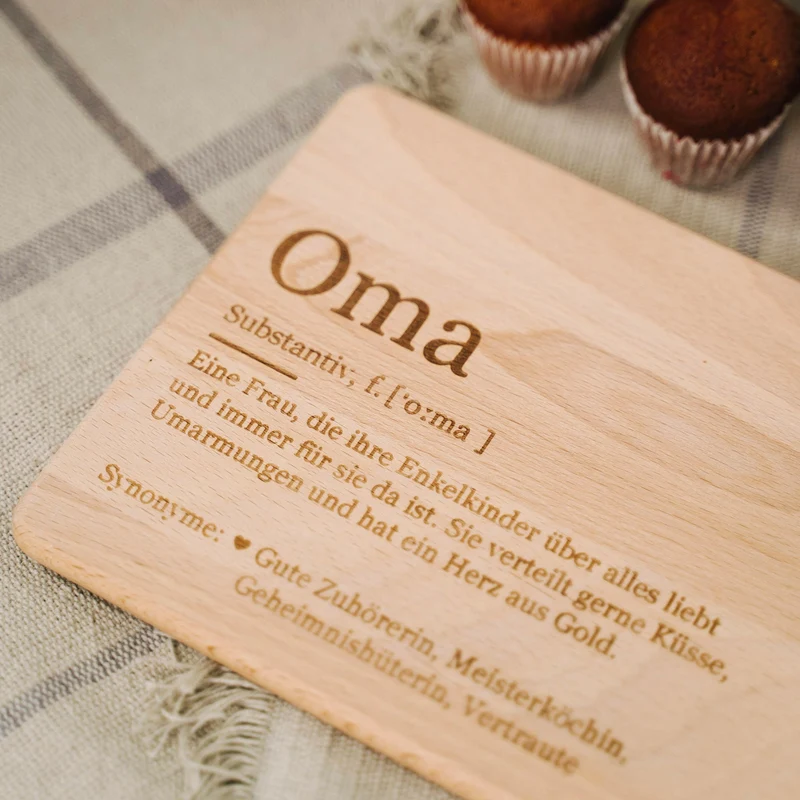 Frühstücksbrettchen aus Holz - Geschenk für Oma | Geschenk für Omi Großmuter zum Geburtstag, Namenstag & Weihnachten, ca. 24 x 15 cm
