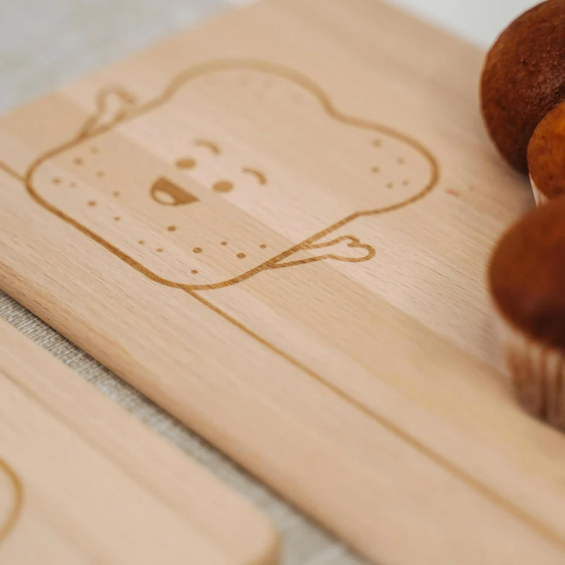 Frühstücksbrettchen aus Holz - 2er-Set - Avocado & Toast | Romantisches Geschenk für sie und ihn, Geschenk für Freundin, für Frauen & Männer