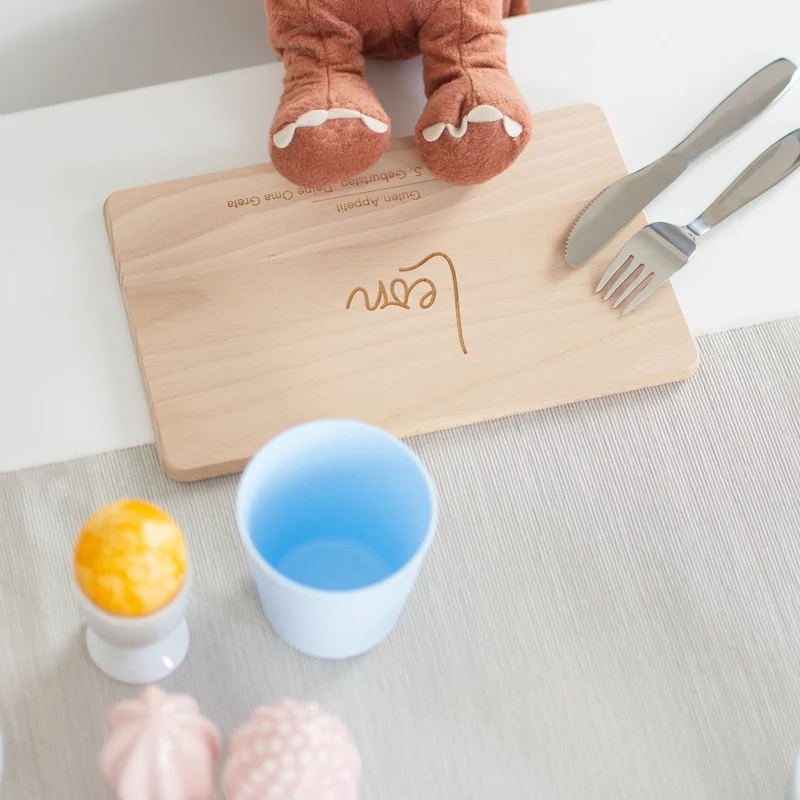 Frühstücksbrettchen für Kinder mit Gravur - Personalisiert mit Namen - Niers Motiv | Holz Brettchen, Natur, FSC® - Geschenk zum Geburtstag & Namenstag