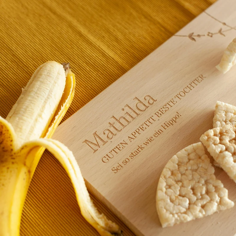 Frühstücksbrettchen für Kinder mit Gravur - Personalisiert mit Namen - Nilpferd | Holz Brettchen, Natur, FSC® - Geschenk zum Geburtstag & Namenstag