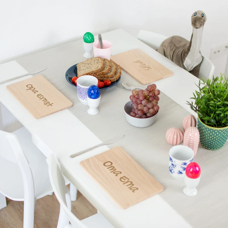 Frühstücksbrettchen mit Gravur - Personalisiert mit Wunschtext - Gravur mit Namen - Geschenk für Erwachsene & Kinder zum Geburtstag & Namenstag - FSC®