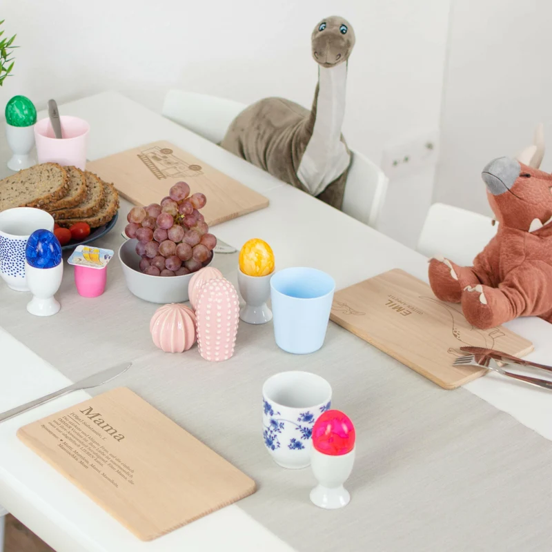 Frühstücksbrettchen für Kinder mit Gravur - Personalisiert mit Name - Dino Sauerer | Holz Brettchen, Natur, FSC® - Geschenk zum Geburtstag & Namenstag