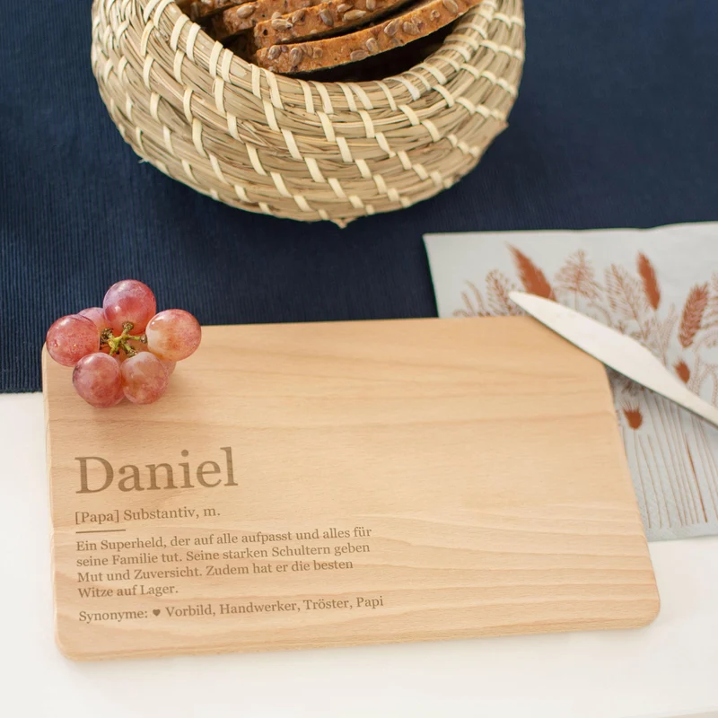 Frühstücksbrettchen mit Gravur - Personalisiert mit Namen - Papa Superheld Vater Lexikon | Holz, Natur, FSC® - Geschenk zum Vatertag & Geburtstag