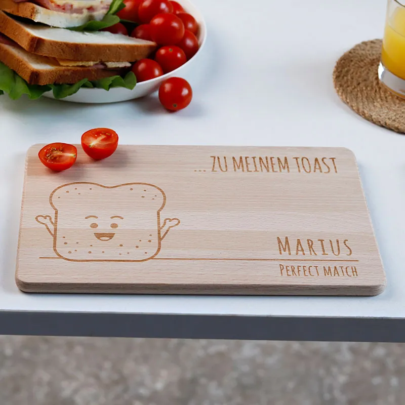 Frühstücksbrettchen mit Gravur Personalisiert - Gravur mit Namen - 2er-Set Avocado & Toast | Romantisches Geschenk für sie und ihn - FSC®