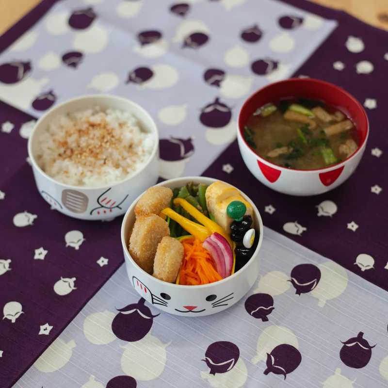 Kokeshi Bento Box | Maneki Neko