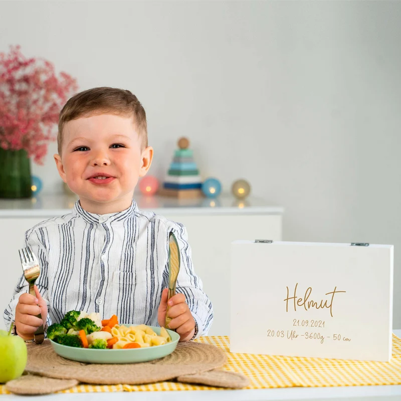 Kinderbesteck mit Namensgravur - Wunschtext Motiv - Besteck mit Namen | Taufgeschenk für Kinder - Geschenk zur Taufe für Jungs & Mädchen, weiß Kiste