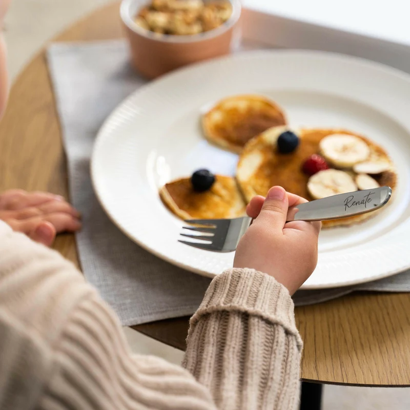 Kinderbesteck mit Namensgravur - Wunschtext Motiv - Besteck mit Namen | Taufgeschenk für Kinder - Geschenk zur Taufe für Jungs & Mädchen, weiß Kiste