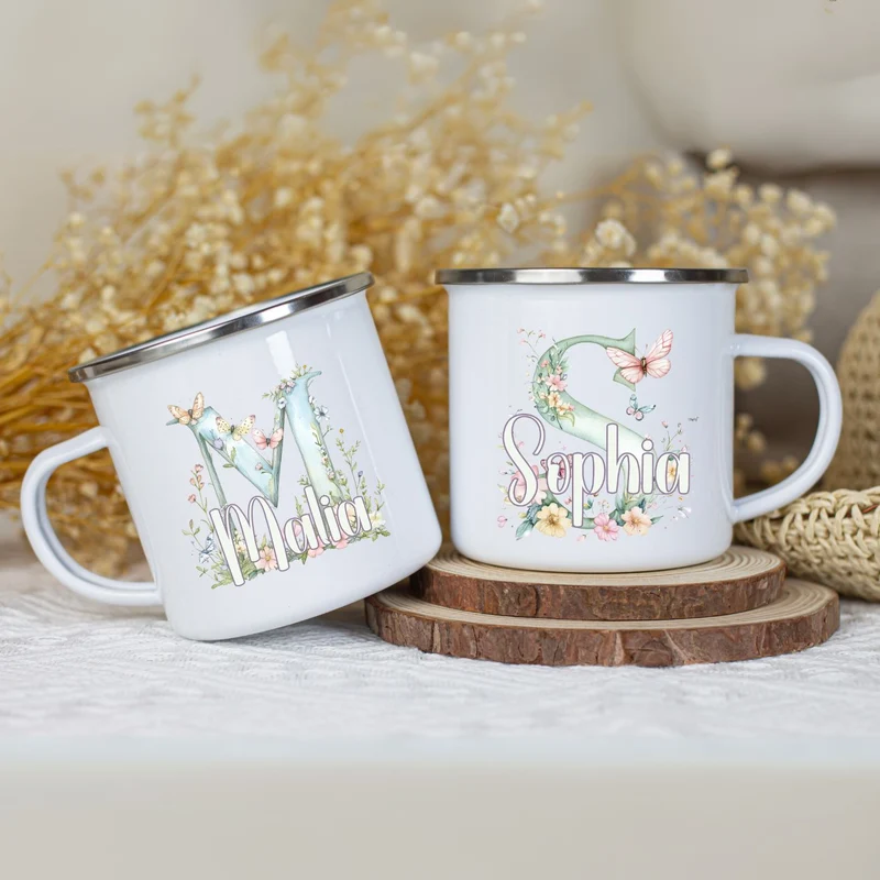 Personalisierte Emaille Tasse mit Namen Blumig Motiv