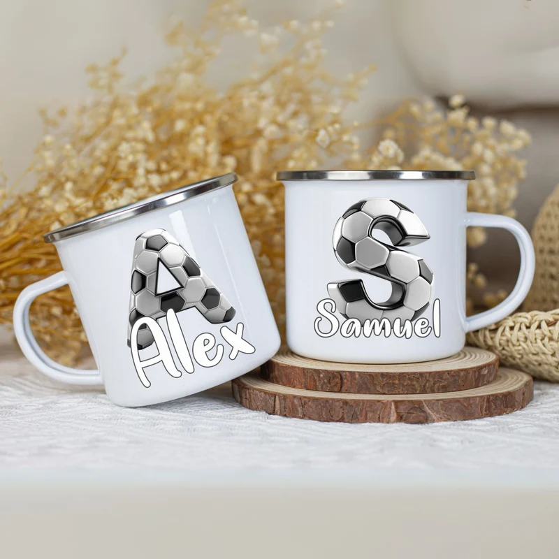 Personalisierte Emaille Tasse mit Namen Fussball Motiv