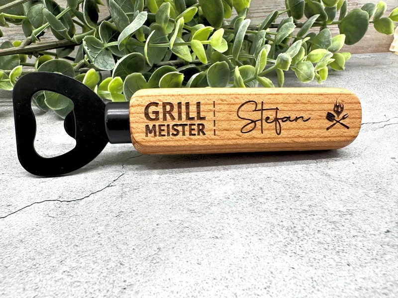 Flaschenöffner Grillmeister mit Namen