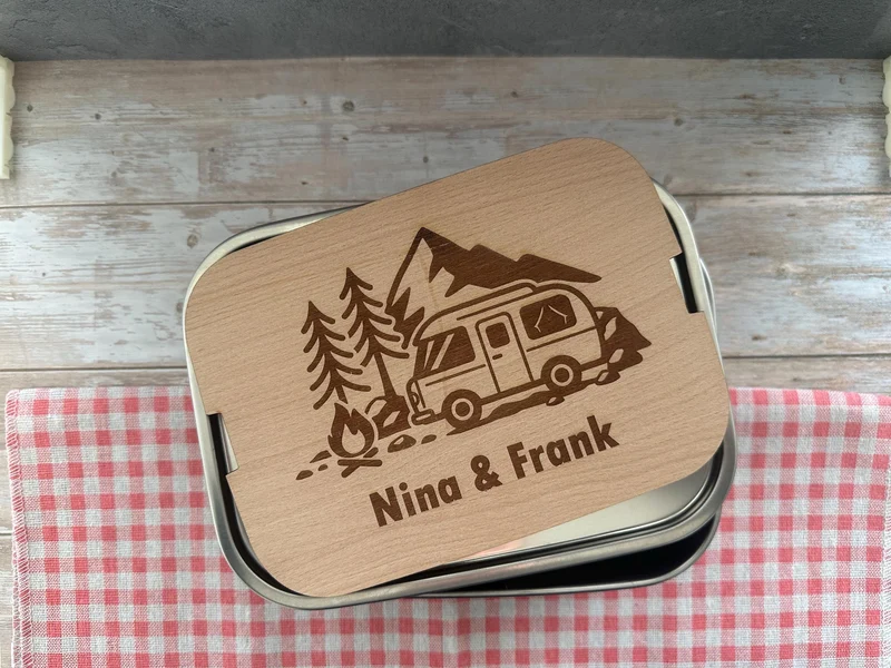 Personalisierte Brotdose Edelstahl, mit Namen, Outdoor & Camping, wasserdicht mit Trennsteg und Schneidebrett