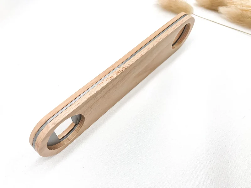 Personalisierter Flaschenöffner aus Holz – Individuelles Hochzeitsgeschenk mit Gravur