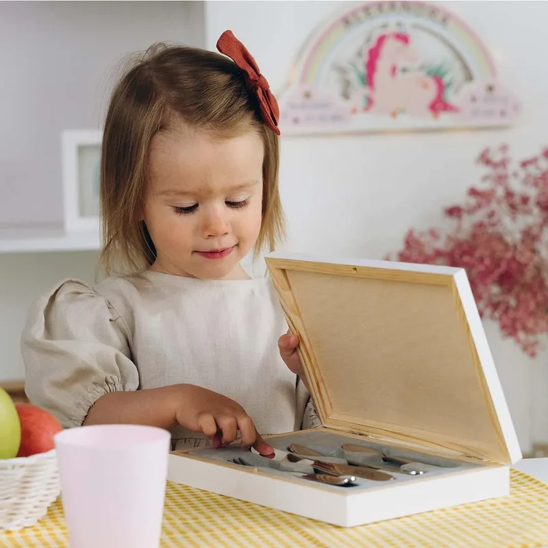 Kinderbesteck personalisiert mit Namen - Besteckset Nach der Sintflut | Taufgeschenk für Kinder - Geschenk zur Taufe für Jungs & Mädchen, weiße Kiste