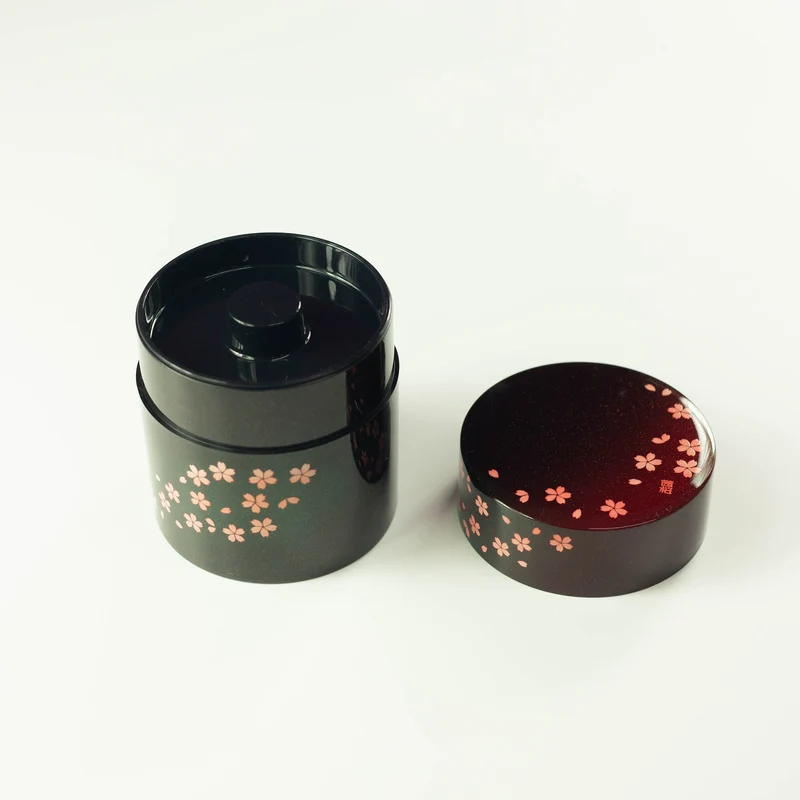 Sakura Petals Tea Canister (350mL)