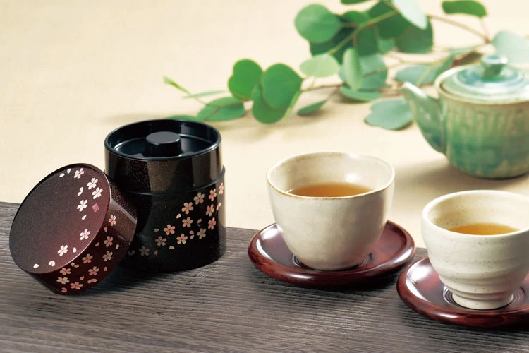 Sakura Petals Tea Canister (350mL)