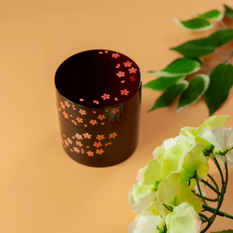Sakura Petals Tea Canister (350mL)