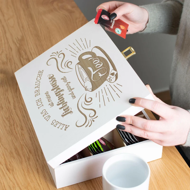 Teebox aus Holz weiß - ca. 29 x 22 x 8 cm groß - Lieblingstasse Motiv - Teekiste für Teebeutel | 12 Fächer Kiste Box Organizer für Tee