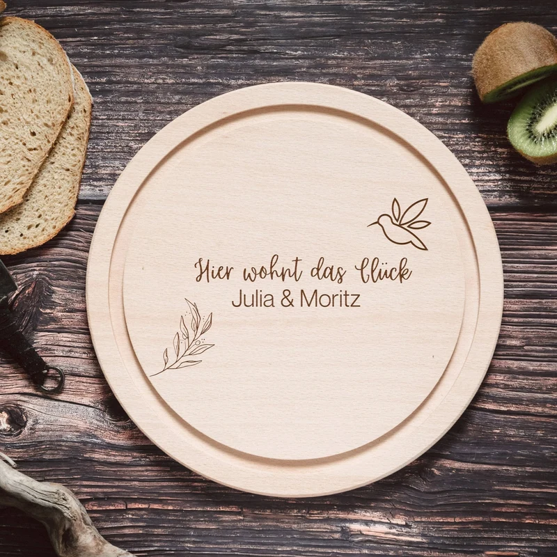 Rundes Holzbrett - Hier wohnt das Glück Namen