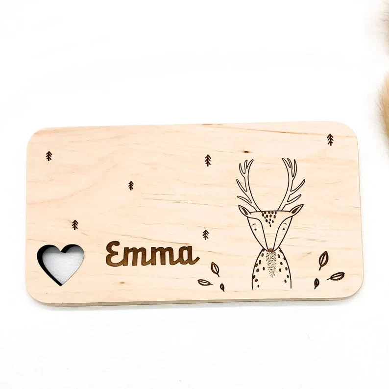 Frühstücksbrett personalisiert mit Wunschnamen und Wild-Motiv