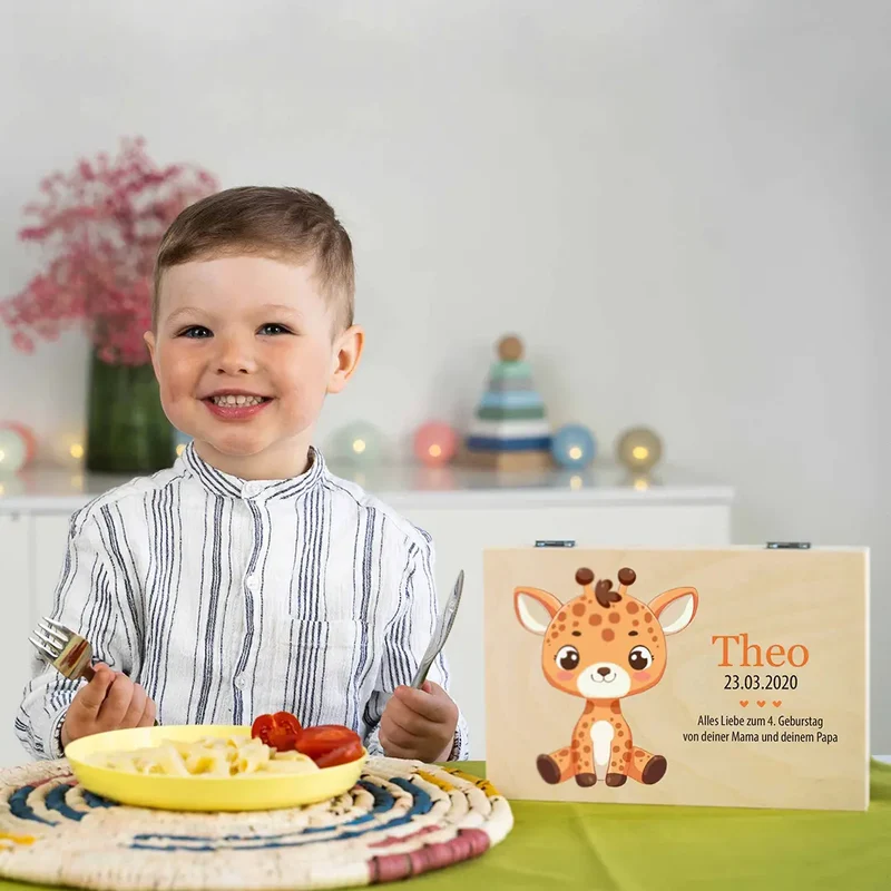 Kinderbesteck personalisiert mit Namen - Besteckset Giraffe Motiv | Taufgeschenk für Kinder - Geschenk zur Taufe für Jungs & Mädchen, natur Kiste