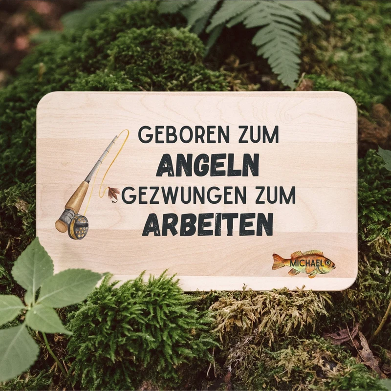 Frühstücksbrett Holz - Geboren zum Angeln farbig