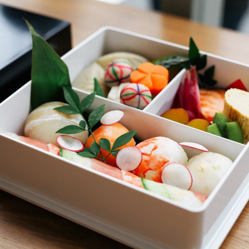 The Bentoandco Signature Bento Box | White