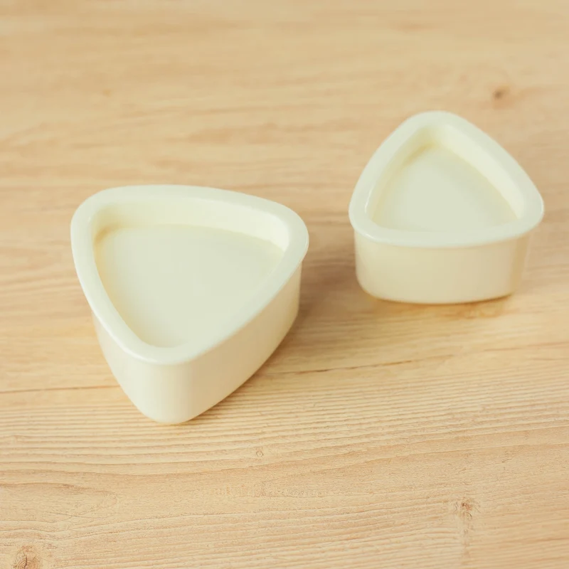 Easy Onigiri Push Mold