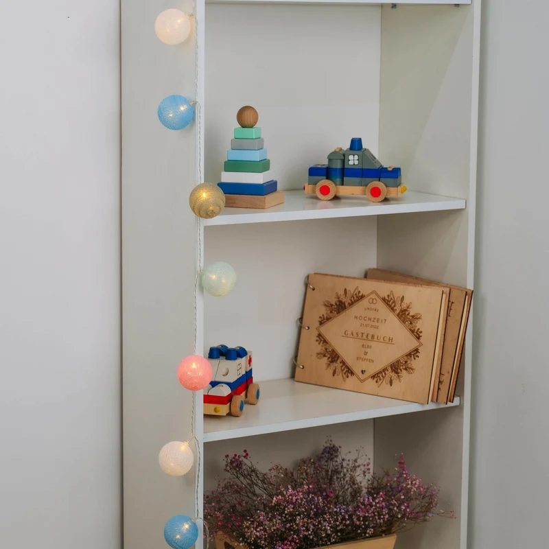 Lichterkette mit Baumwollkugeln - 10 LED-Lichter