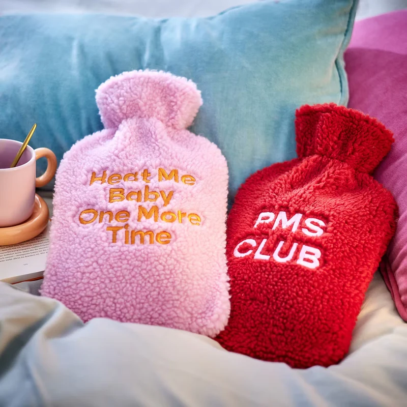 STAY HOME CLUB Wärmflasche PMS Club