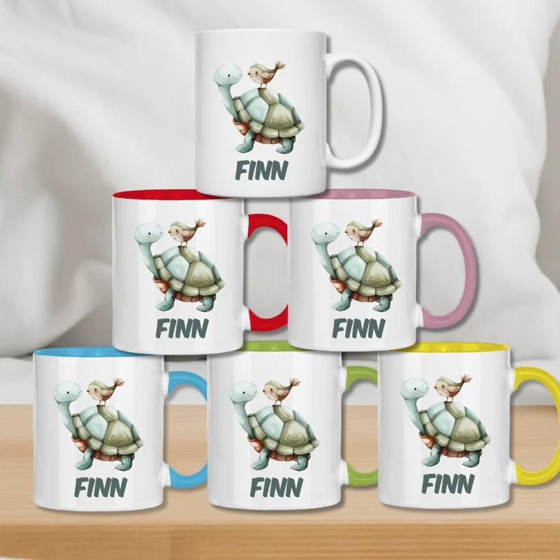 Kindertasse personalisiert – Keramiktasse mit bunten Tieren und Namen