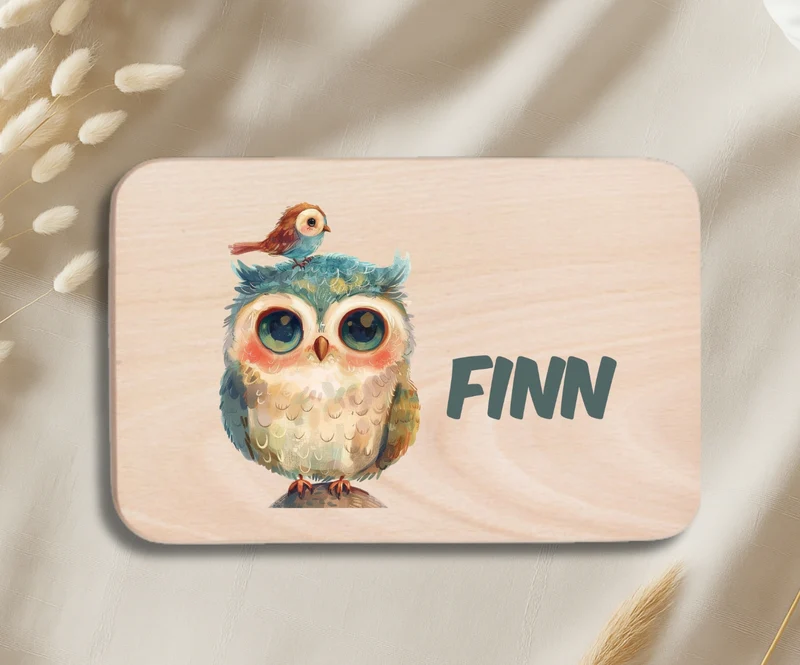 Personalisiertes Holzbrettchen Kinder – Bunte Tiermotive mit Name