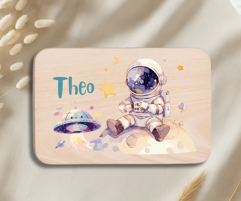 Personalisiertes Holzbrettchen Kinder – Weltall Motiv mit Name
