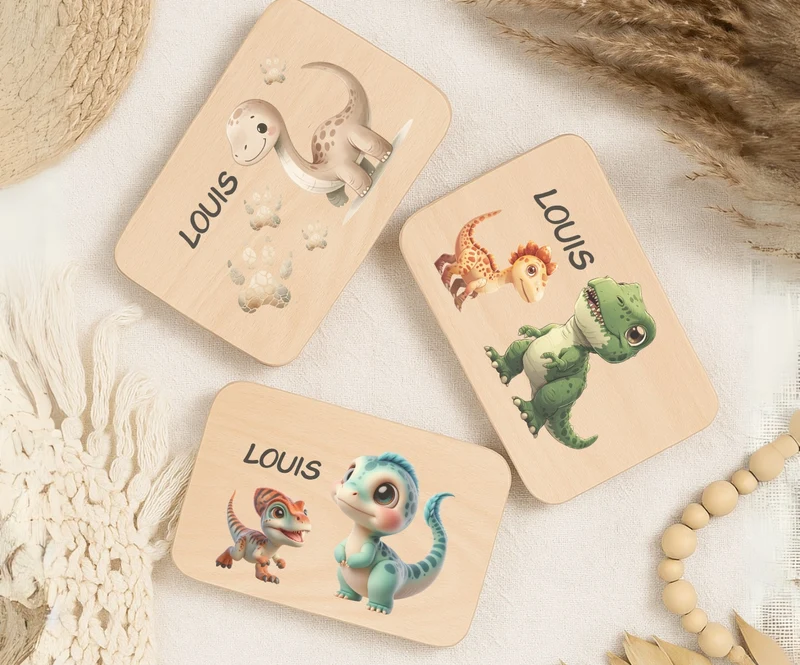 Personalisiertes Holzbrettchen Kinder – Dino Motiv mit Name