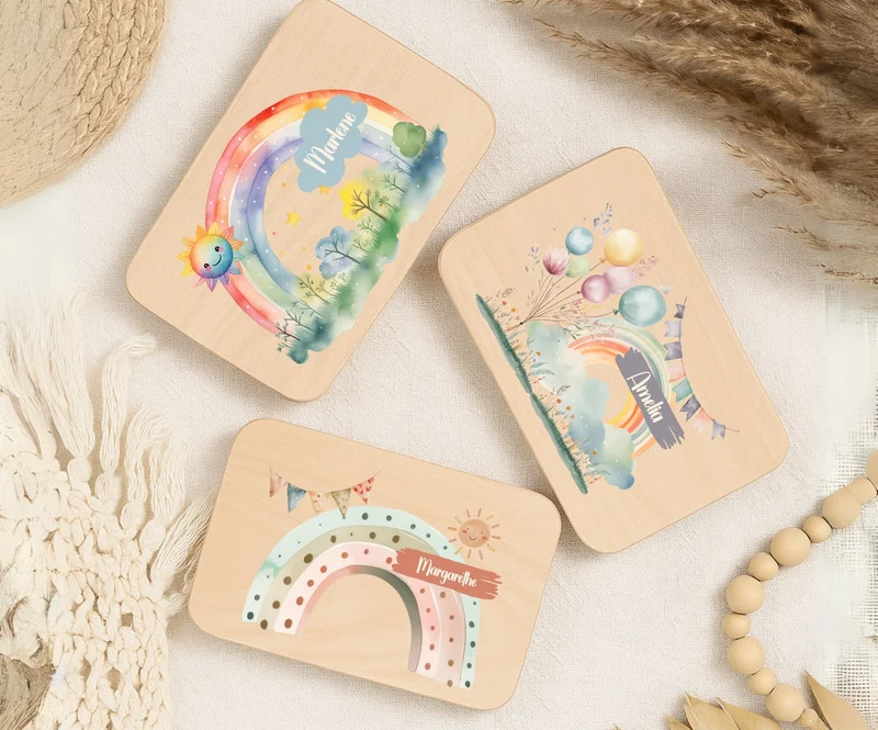 Personalisiertes Holzbrettchen Kinder – Regenbogen Motiv mit Name