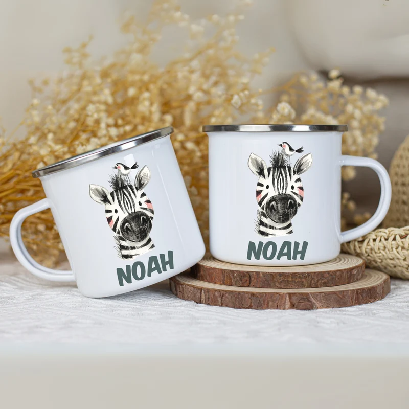 Emaille Tasse personalisiert – Kindertasse mit Namen und bunten Tiermotiven