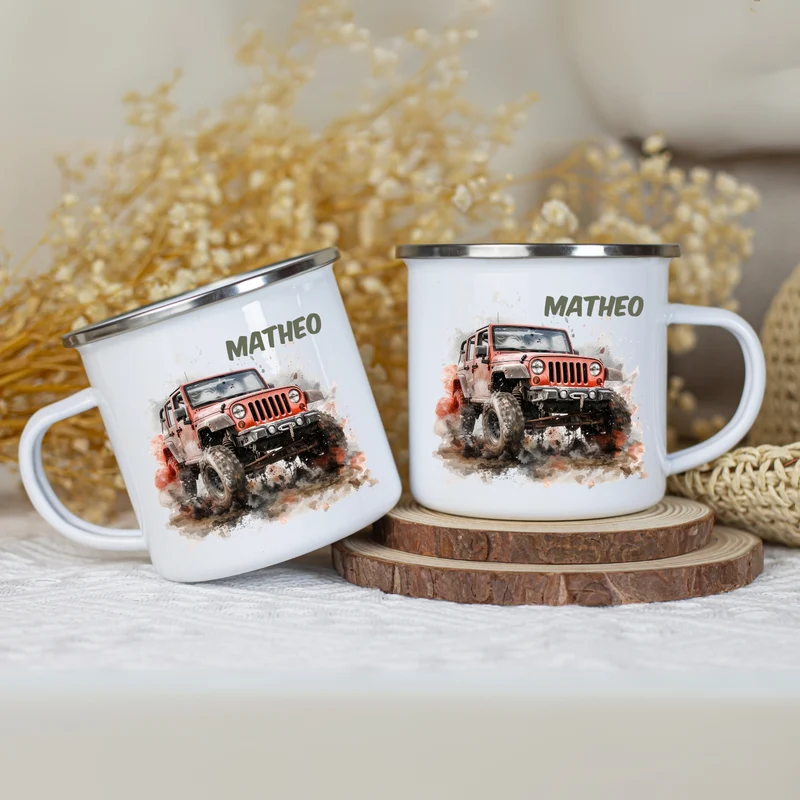 Emaille Tasse Autos personalisiert – Kindertasse mit Namen und Rennwagen